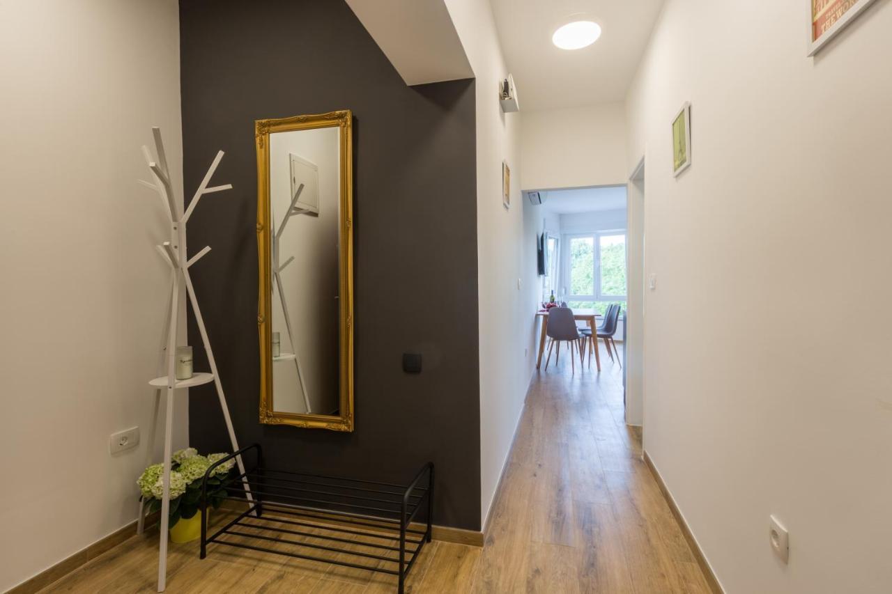 Sylvia Center Apartment Пула Экстерьер фото